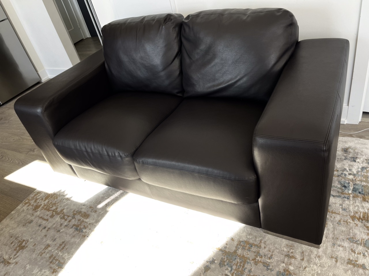 Nice Leather Sofa LoveSeats Black.