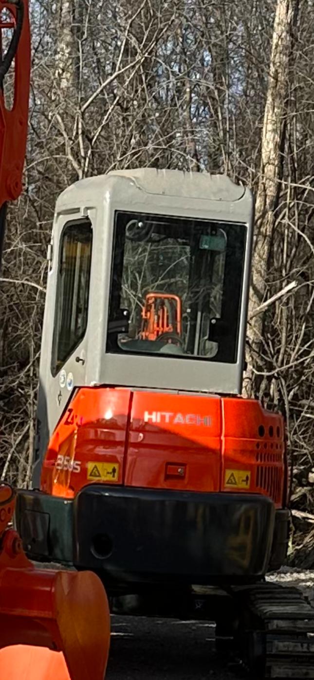 Hitachi ZX35U 3.5Ton excavator, 2013 model, new battery, Bucket capacity: 0.11cbm Power 21.2KW Includes thumb and quick connector