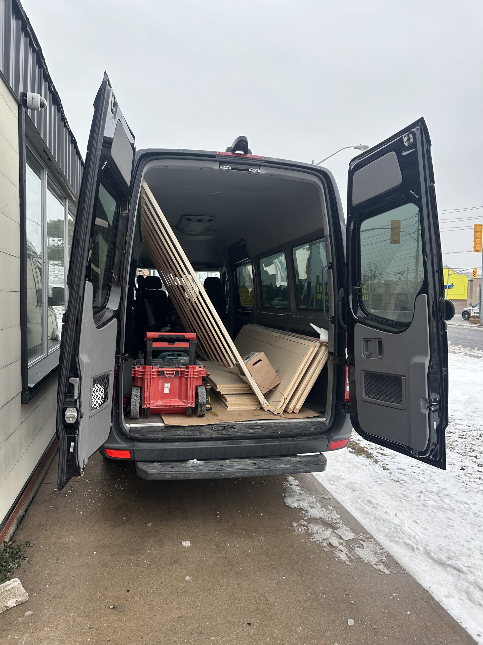 Moving and delivery service