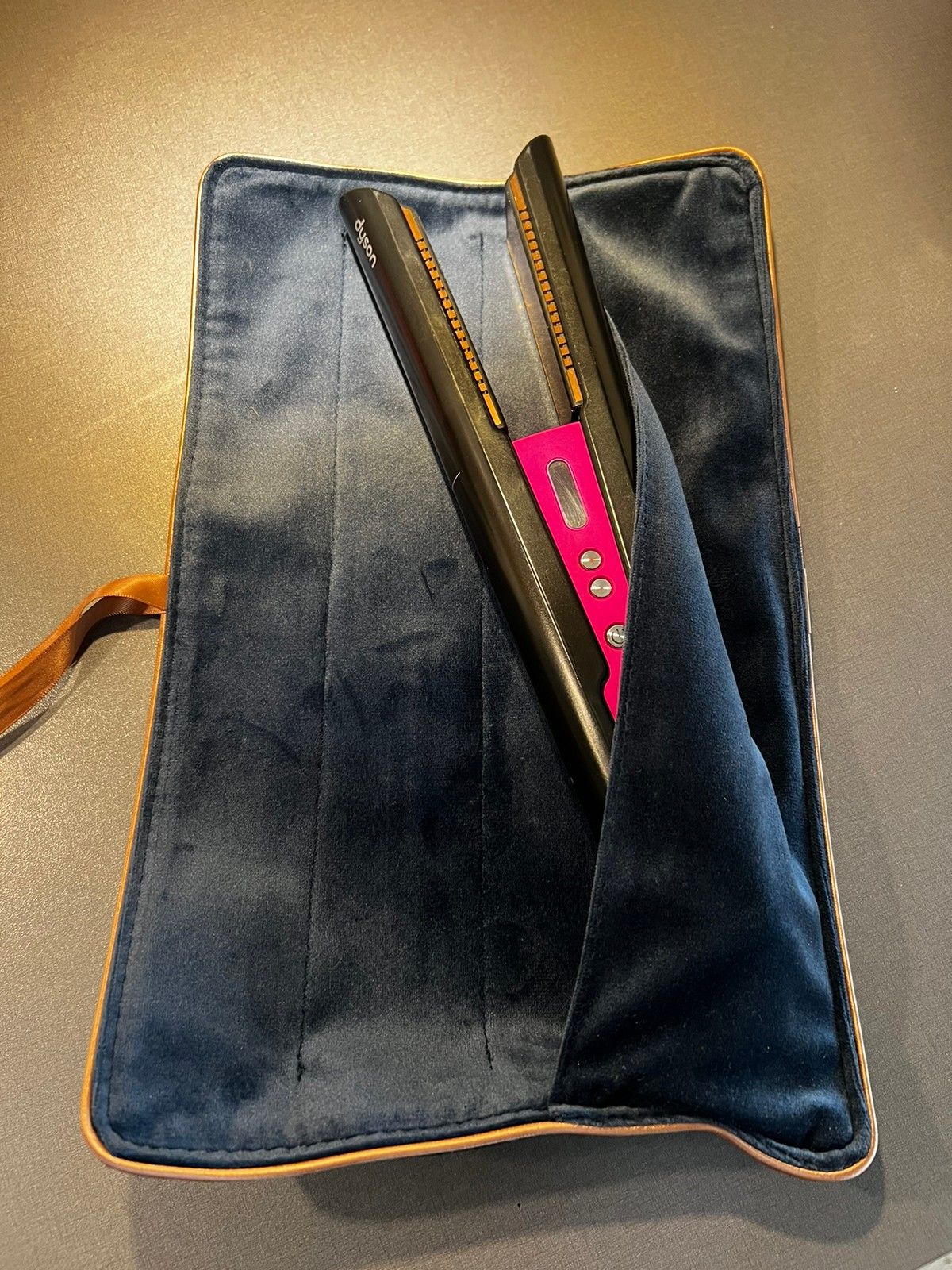 Dyson airwarp +dyson corrale